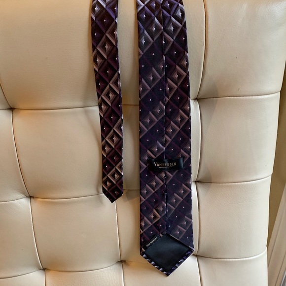 Van Heusen Purple Silk Tie-BUNDLE 4 TIES FOR $25!! - Picture 3 of 3